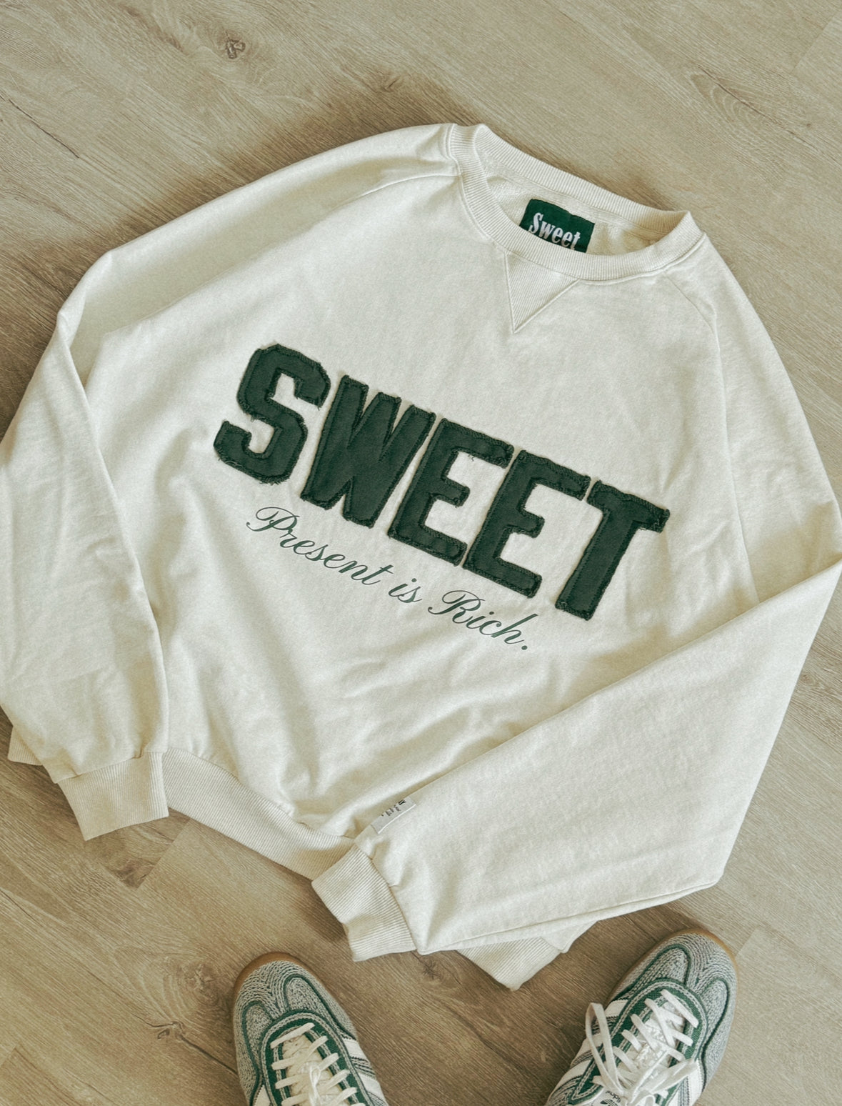 'SWEET CREWNECK'