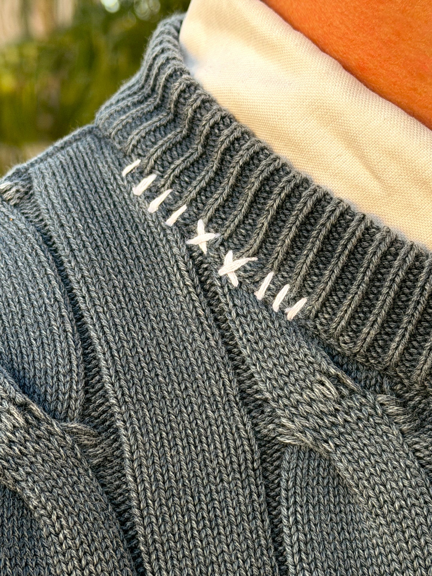 SWEET AGED NAVY CABLE KNIT