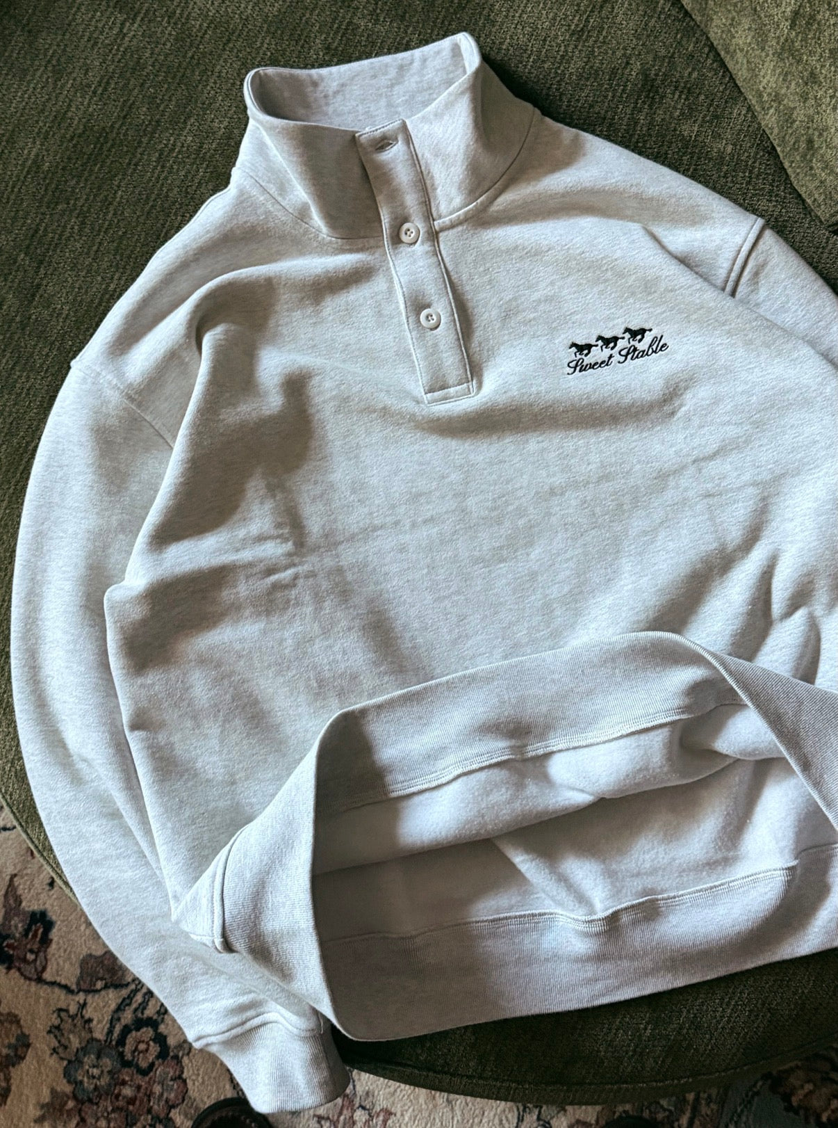 SWEET FUNNEL NECK