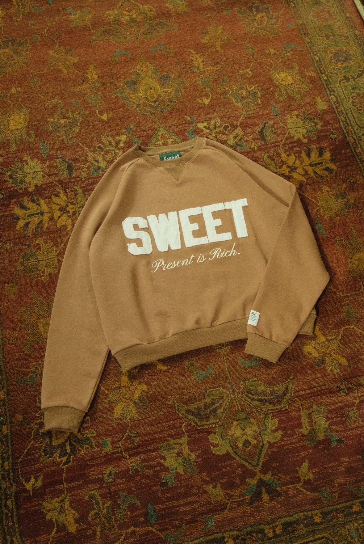 'SWEET CREWNECK'