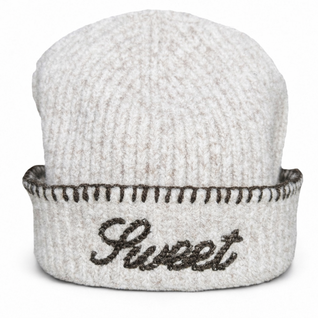 SWEET OFF-WHITE KNIT BEANIE